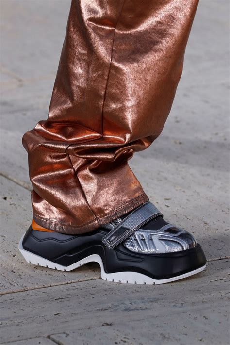 Le sneakers chunky di Louis Vuitton Resort 2023 